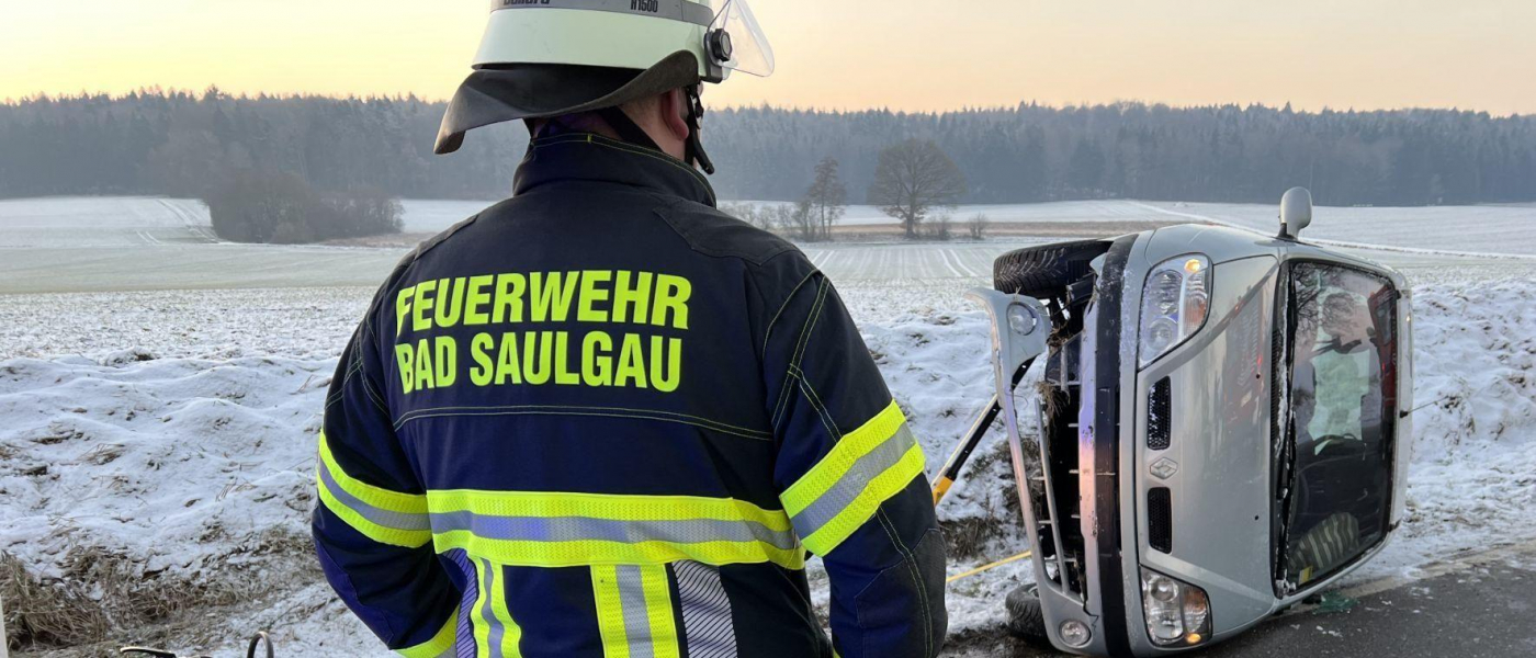 T2 - Verkehrsunfall außerorts