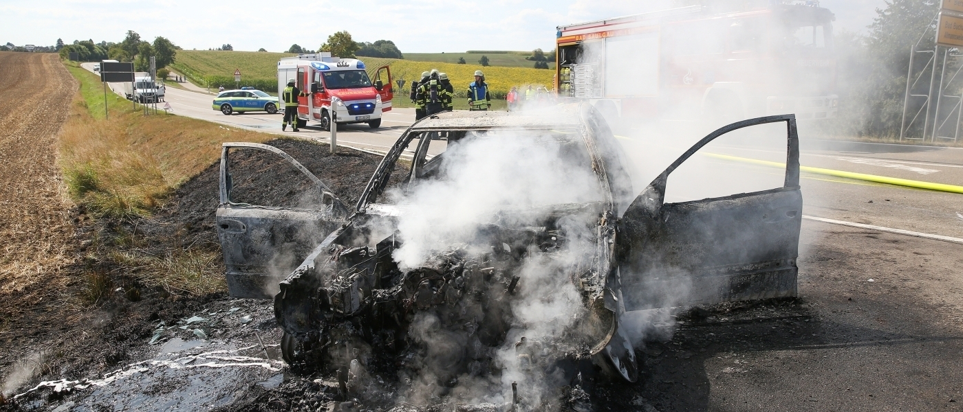 Fahrzeugbrand ausserorts