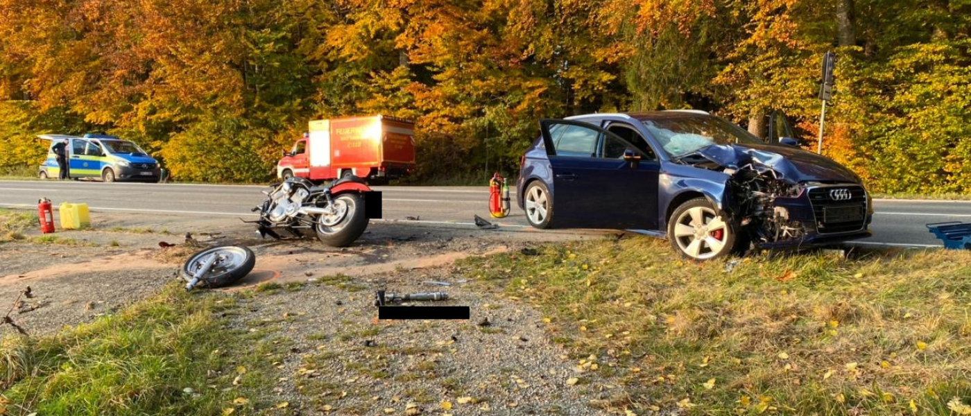 Verkehrsunfall - Motorrad gegen PKW