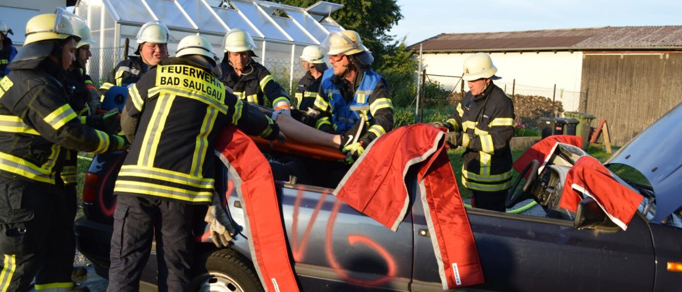 Feuerwehr zeigt technische Hilfeleistung