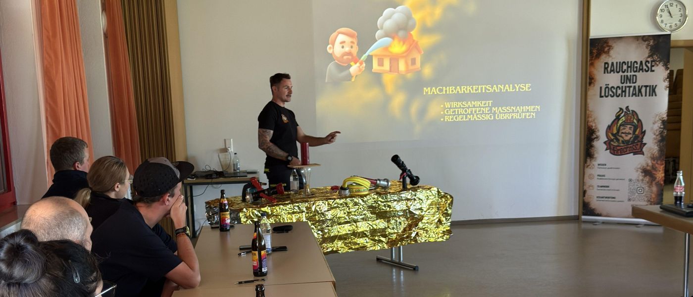 Seminar „Rauchgase und Löschtaktik“