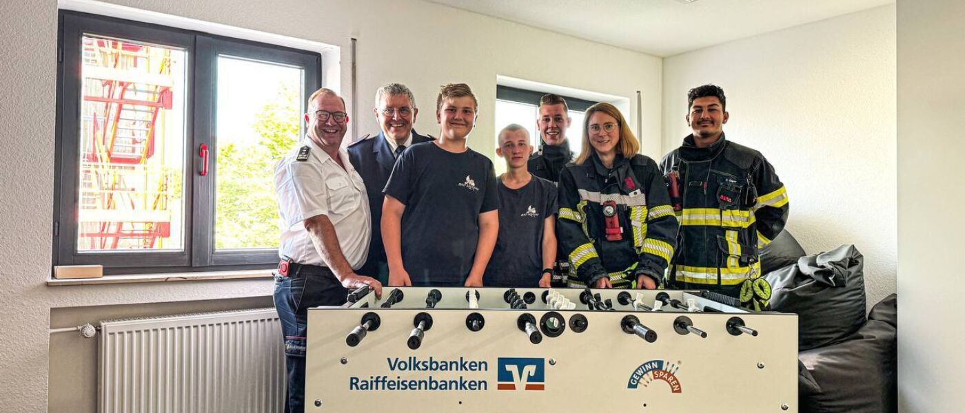 Neuer Tischkicker für die Jugendfeuerwehr